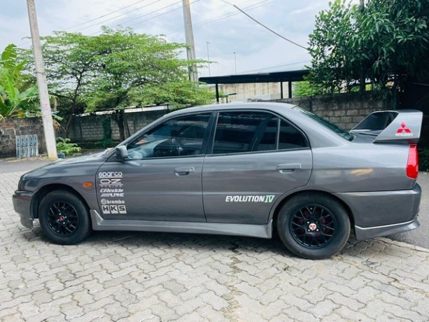 mitsubishi-lancer-ck8-big-2