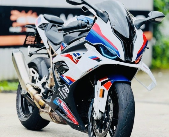 bmw-s1000rr-2022-big-4