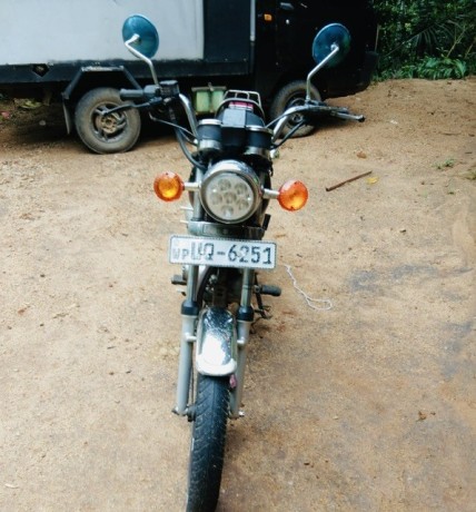 suzuki-gn125-japan-onlight-big-2