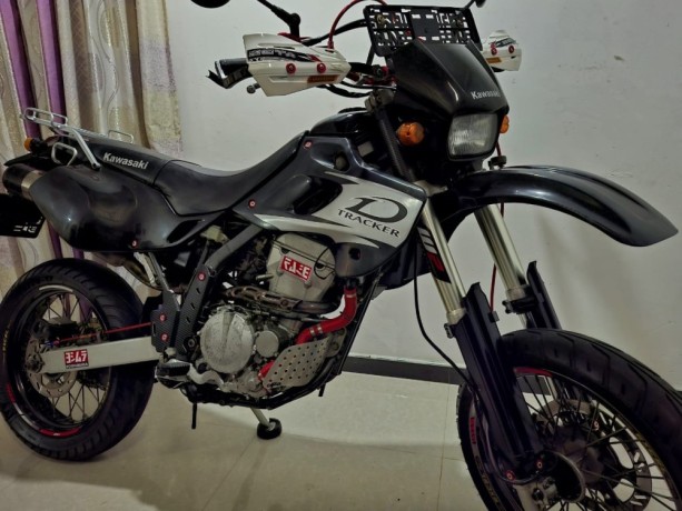 kawasaki-d-tracker-250-big-0