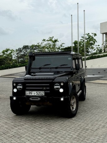 landrover-defender-110-big-2
