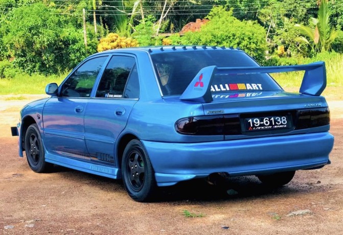 mitsubishi-lancer-cb2-big-1