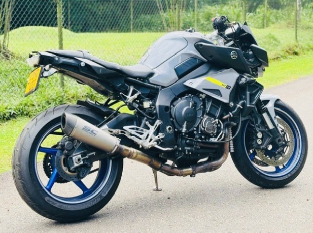yamaha-mt10-2018-big-1