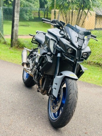 yamaha-mt10-2018-big-2