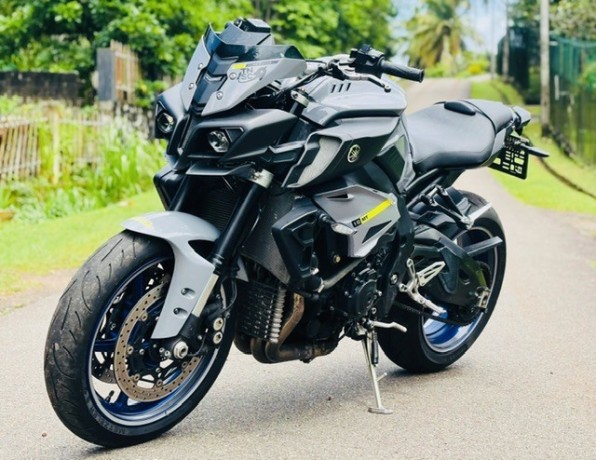yamaha-mt10-2018-big-0