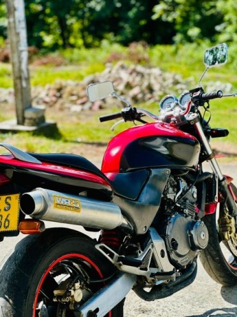 honda-hornet-250-2020-big-2