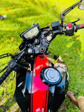 tvs-apache-200-4v-big-4