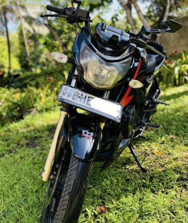tvs-apache-200-4v-big-1