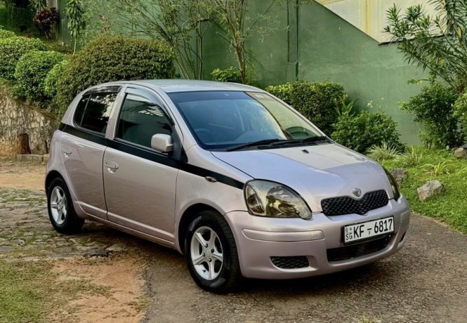 toyota-vitz-u-grade-big-0