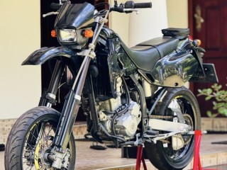 kawasaki-d-tracker-250-d2