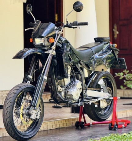 kawasaki-d-tracker-250-d2-big-0