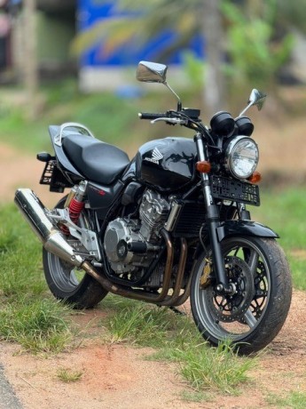honda-cb4-revo-big-2