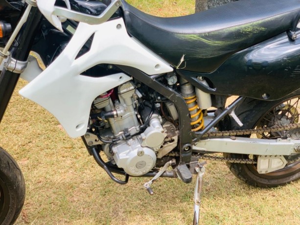 kawasaki-d-tracker-250-d2-big-3