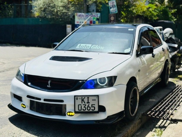 mitsubishi-lancer-cs1-big-2