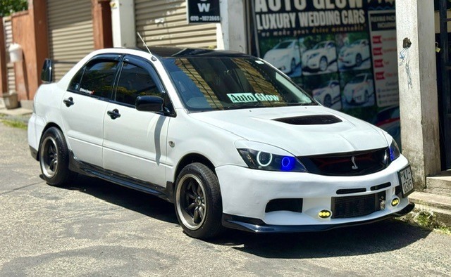 mitsubishi-lancer-cs1-big-0
