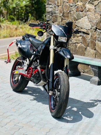 suzuki-drz-400sm-k9-big-2
