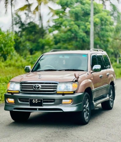 toyota-landcruiser-shara-100-series-big-3