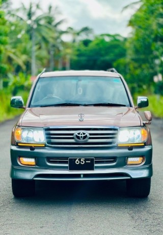 toyota-landcruiser-shara-100-series-big-1
