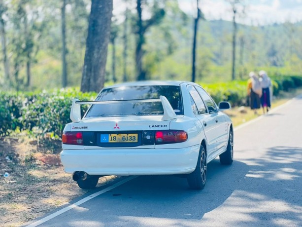 mitsubishi-lancer-cb1-big-1