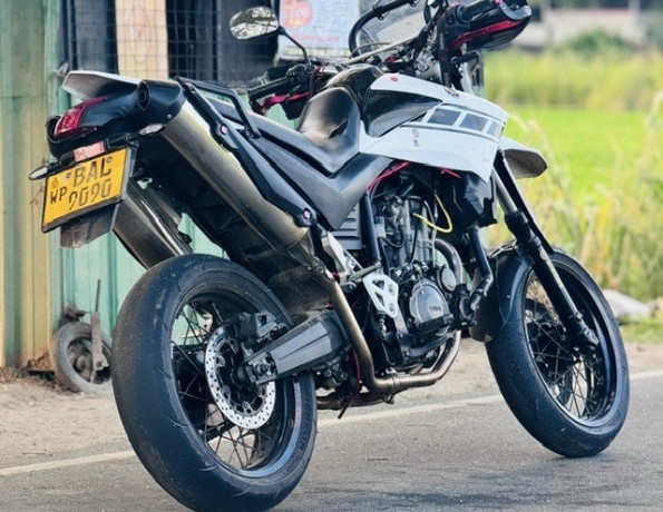 yamaha-xt-660-registered-big-2