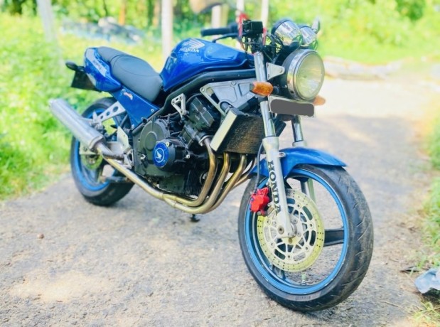 honda-cb4-big-0