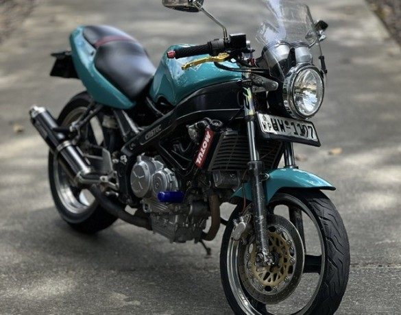 honda-spada-250-registered-big-2