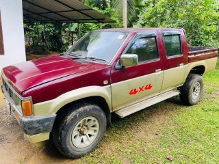 nissam-d21-double-cab