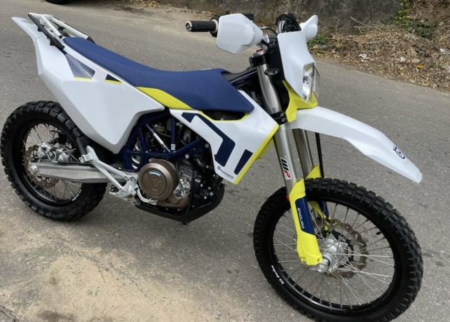 husqvarna-701-2021-big-0