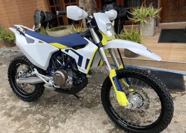 husqvarna-701-2021-big-3