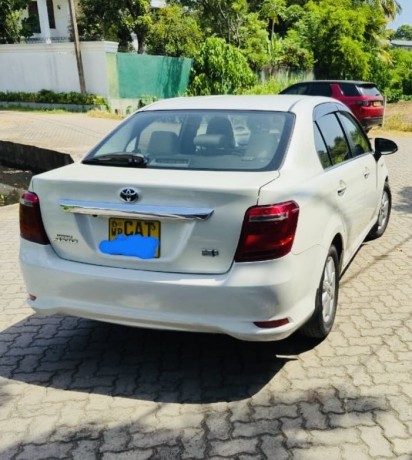 toyota-axio-hybrid-2016-big-3