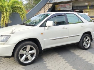 toyota-harrier