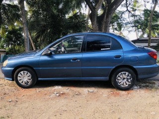kia-rio-2001