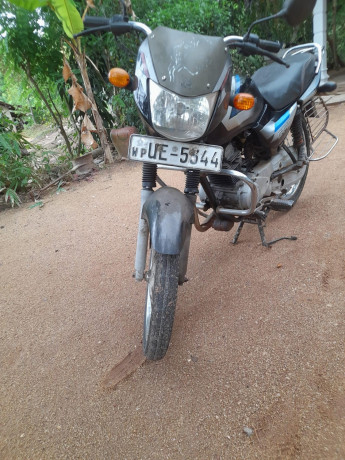 bajaj-ct100-2008-big-0
