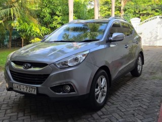 hyundai-tucson-2011