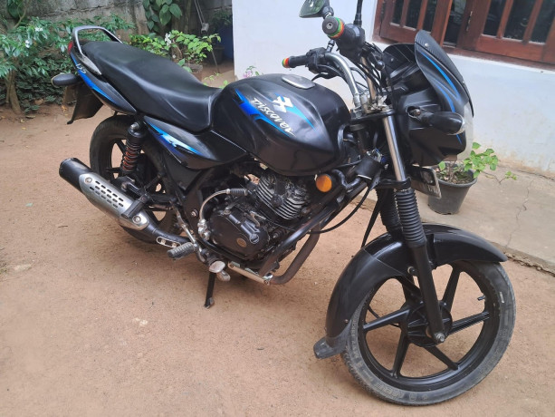 bajaj-discover-135-big-4