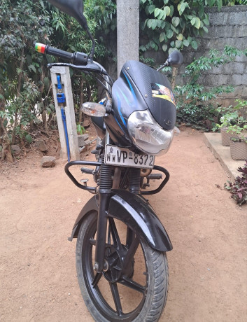 bajaj-discover-135-big-2