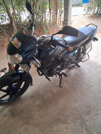 bajaj-discover-135-big-3