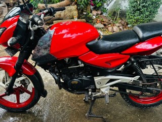 bajaj-pulsar-200