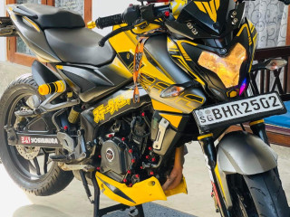 bajaj-pulsar-ns200