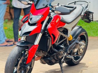 ducati-hypermotard-821-2014