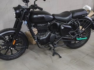 royal-enfield-classic-350-2024-2025-model-brand-new