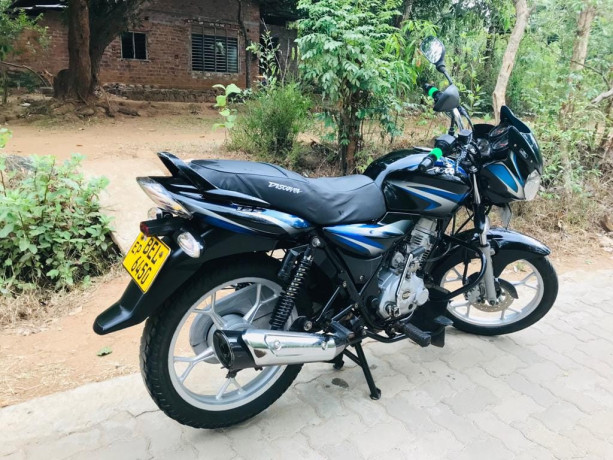 bajaj-discover-125-2016-big-3