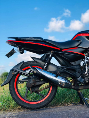 pulsar-135-2010-big-4