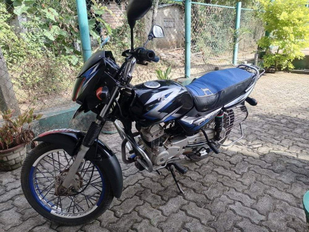 bajaj-ct100-2014-big-1