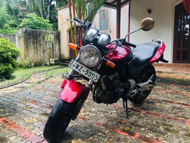 honda-hornet-ch150-big-0