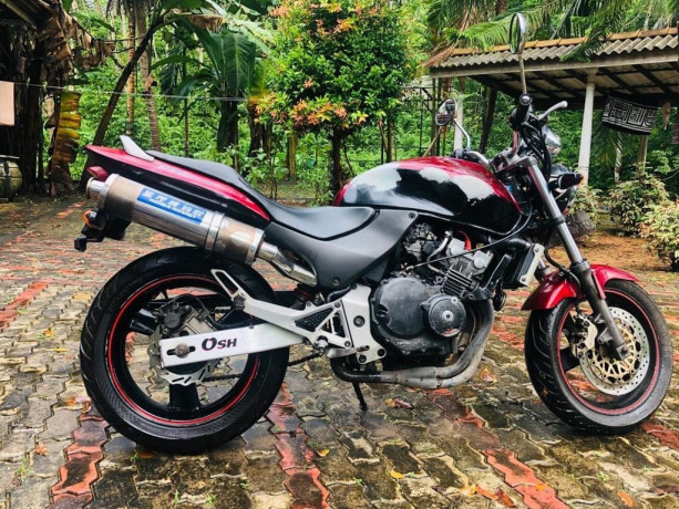 honda-hornet-ch150-big-2