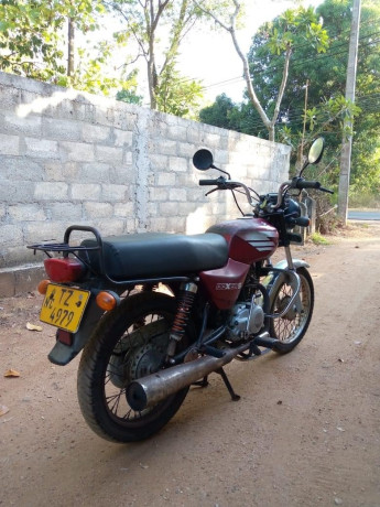 bajaj-boxer-2007-big-4