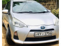 toyota-aqua-2012-small-0