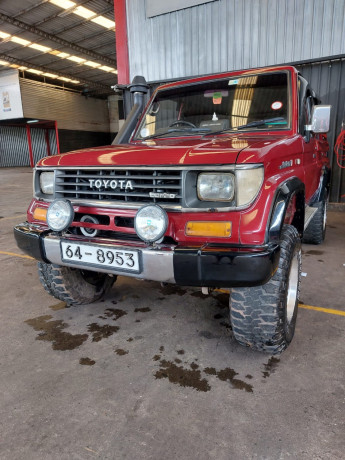 toyota-landcruiser-1995-big-0