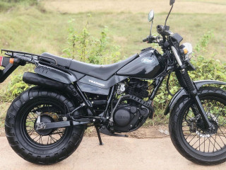 yamaha-tw-200-2015